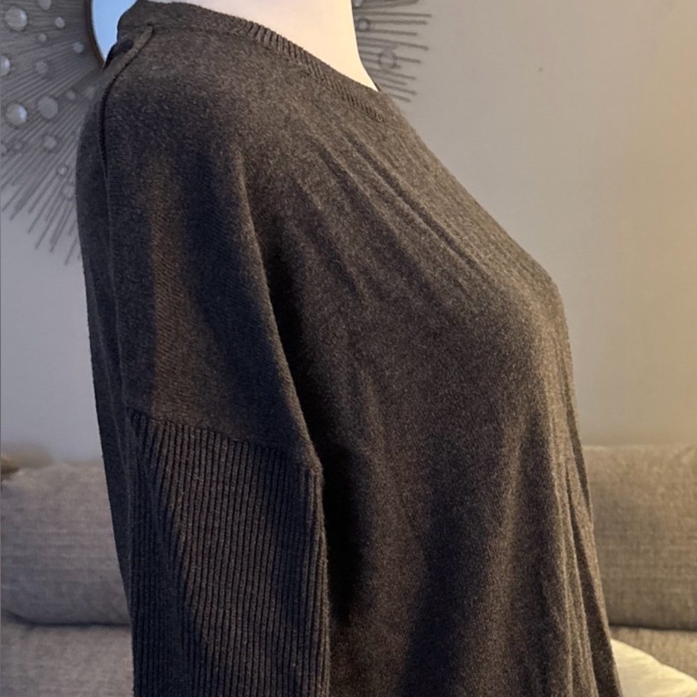 Athleta Hi-Low Faux Wrap Back Sweater Women’s Size XS Oversized Long Sleeve - Picture 9 of 10